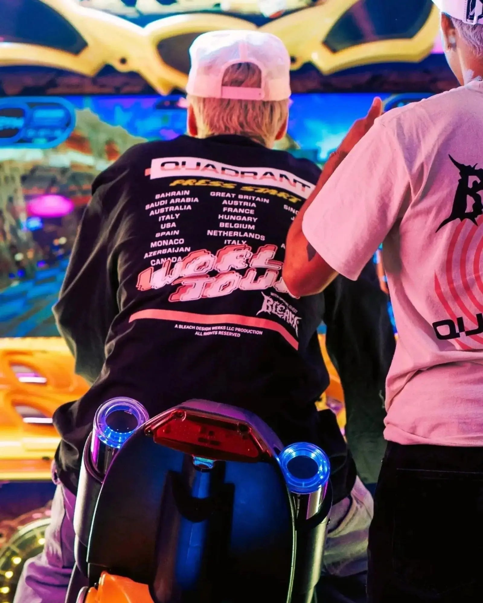 WORLD TOUR BLACK LS TEE